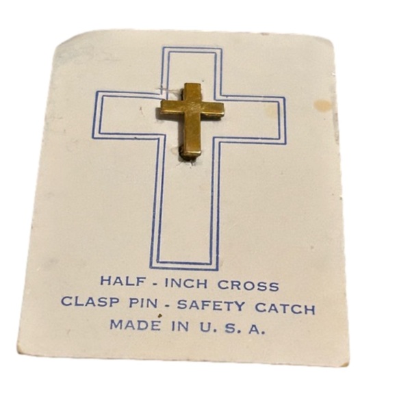♥️Vintage Cross Pin Half Inch with Safety Clasp Made in USA - Picture 1 of 2